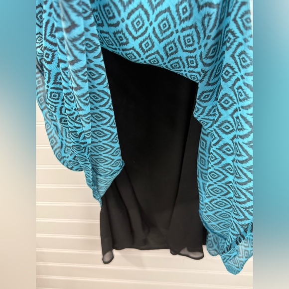 Torrid women’s turquoise & black strappy, flowy geometric pattern tank. Size 3X - Picture 4 of 8